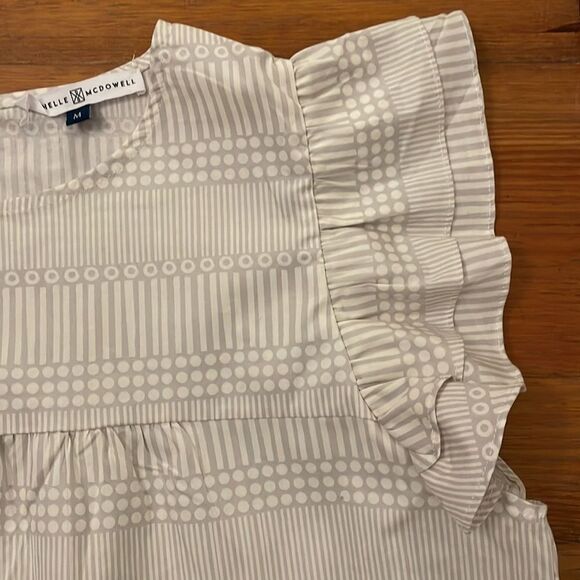 Michelle McDowell Gray Top Blouse Womens Medium Geometric Lightweight - Picture 10 of 10